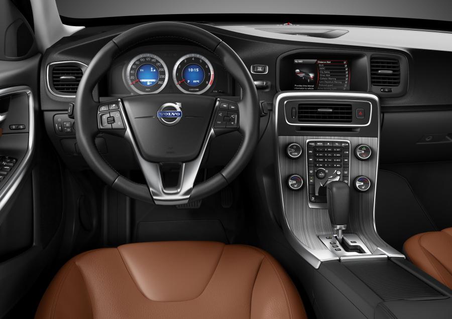  Volvo S60 2010 года  (фото 35 из 226)